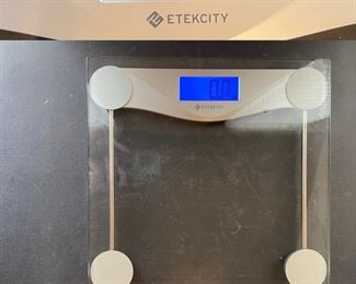 Etekcity Glass Scale