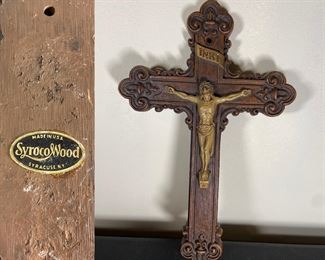 Syroco Wood USA Crucifix 