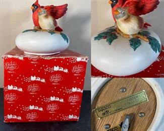 Enesco Winter Wonderland Porcelain Birds Musical Box in Original Box 
