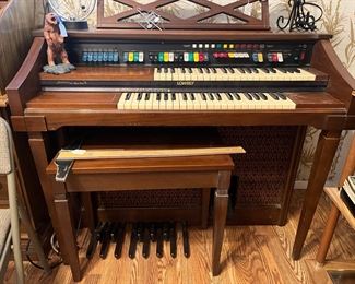 Lowrey keyboard organ