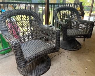woven swivel patio chairs