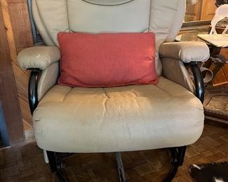 white leather swivel chair