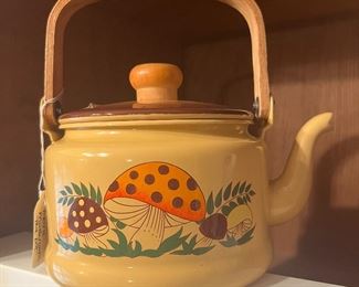 mushroom tea pot
