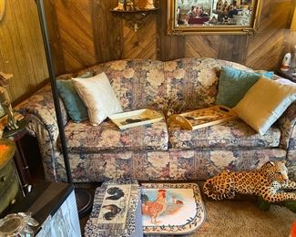 Couch and matching love seat 