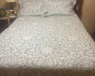 Bedspread w shams. Several to
Choose from 