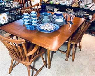 Pennsylvania House drop leaf dining table and 6 chairs