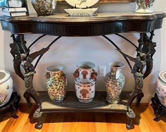 Hall Way Table, Vases, Jardinières'