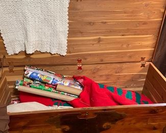 Lane cedar chest
