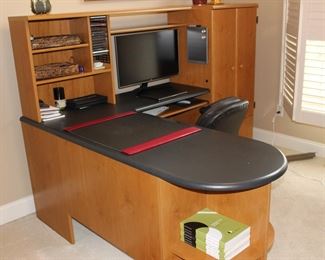 Office desk, comes in three pieces to move.  Computer work station.
