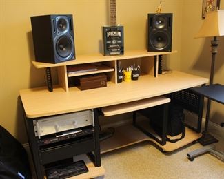 Blond furniture work desk / table