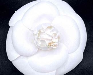 005 CHANEL Flower Pin