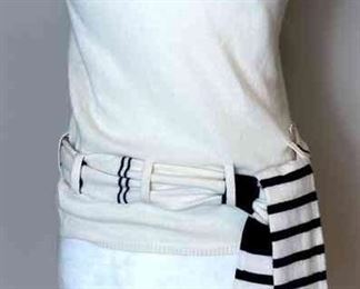 014 CHANEL Cashmere Sleeveless Cream Sweater