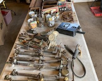 Assortment of torch, heads in mixing chambers