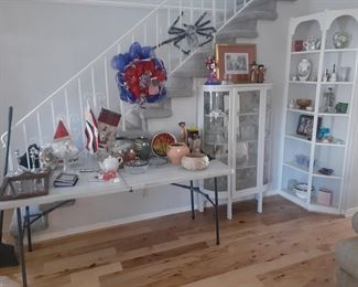 Miscellaneous Glassware, Decorative Pots & Figurines