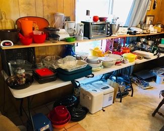 Lots of great kitchen goodies