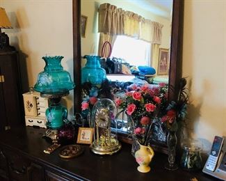 Dresser, beautiful lamp