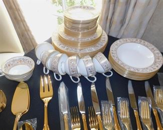 BALANCE OF WEDGWOOD CHINA SET