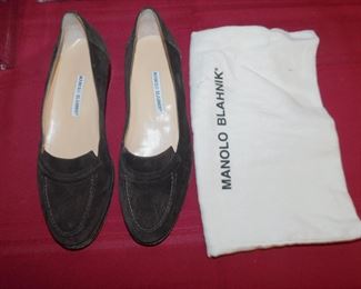 MANOLO BLAHNIC FLAT SUEDE & LEATHER
