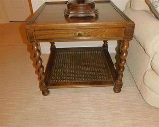 ENGLISH OAK WICKER TABLE