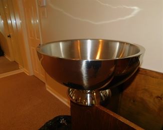 WILLIAM SONOMA BEVERAGE BOWL