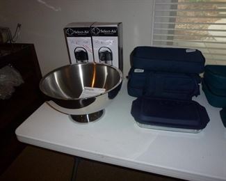 Beverage Bin Is Sold - 3 Pyrex Dishes Are Sold