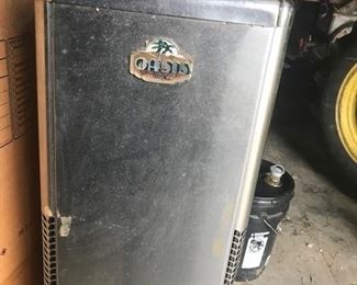 Oasis water cooler/dispenser..this is MINT!