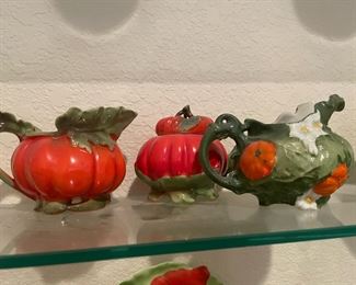 Royal Bayreuth Tomato - Condiment Bowl & Creamer, Floral, Tomato, Lettuce Themed Small Pitcher