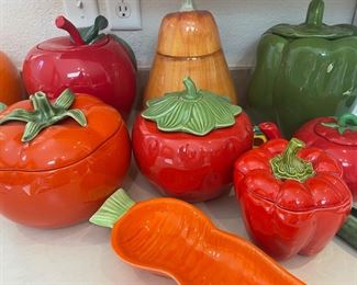 Ceramic Strawberry Cookie Jar, Ceramic Tomato Cookie Jar, Ceramic Red Bell Pepper Bowl with Lid, Ceramic Green Bell Pepper Cookie Jar, Ceramic Pear Cookie Jar, Ceramic Apple Cookie Jar, Carrot Shaped Dish