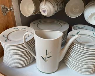 Hanover Coronation China Dinnerware Set