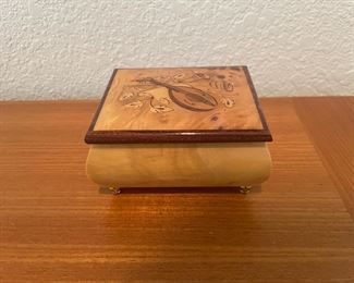 Wooden Music Box with Mandolin Design - Made in Italy
