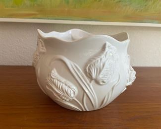 White Porcelain Planter with Tulip Design/Scallop Rim