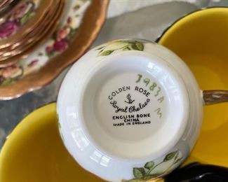 Royal Chelsea - Golden Rose 