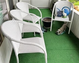 Set of 4 White Patio Chairs