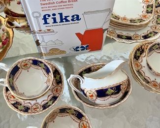 Royal Albert Crown China Set - Creamer, Small Bowl, 6 Shallow Bowls, 6 Teacups & Saucers, Dinner Plate