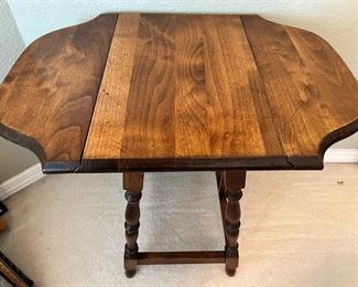 Small Oak Drop Leaf Table