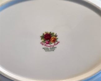 Royal Albert - Old Country Roses - Set of China