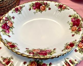 Royal Albert - Old Country Roses - Set of China