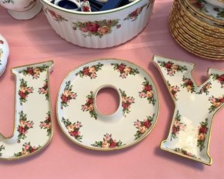 Royal Albert - Old Country Roses - Set of Joy Trinket Dishes 