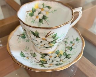 Royal Albert - White Dogwood Teacup & Saucer