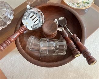 Wood Handled Cocktail Kit