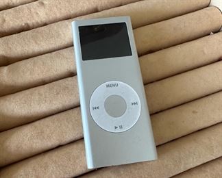 2nd Generation Silver Apple iPod Nano 