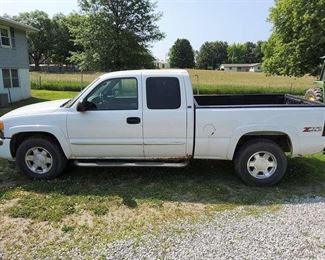 LOT 12 GMC SIERRA