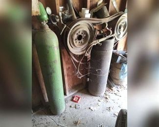 LOT 22 OXY ACY TANKS