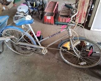 LOT 47 BICYCLE