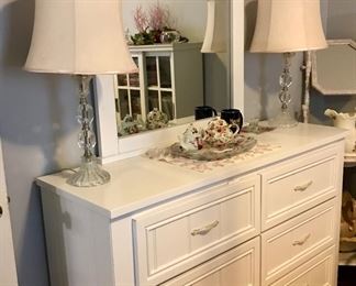 Dresser with Vanity Mirror 