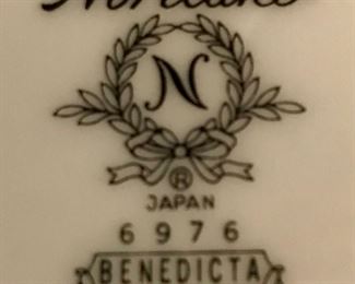 Benedicta by Noritake Dish Set with 12 Settings, Gravy Boat, Creamer, and Sugar Dishes 