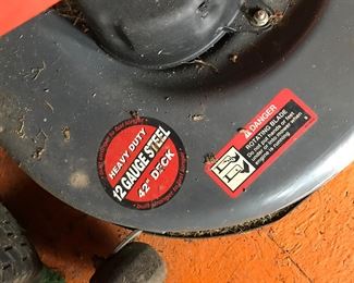 Scotts by John Deere Ride-on Lawn Mower 