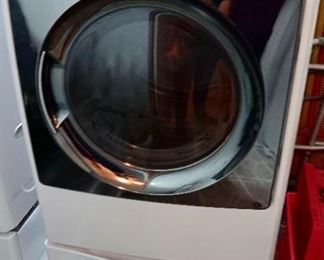 Set of Pedestal Washer/Dryer