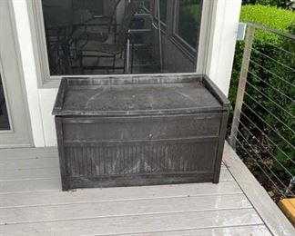 One Outdoor Storage Chest/Deckbox By Suncast