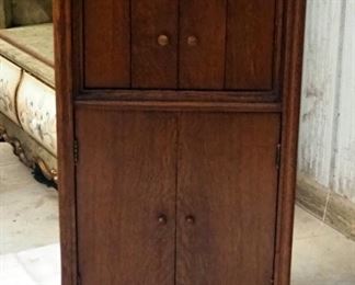 Antique Columbia Grafonola Wind Up Phonograph, Model Type G-2, 44.5" x 20" x 20"